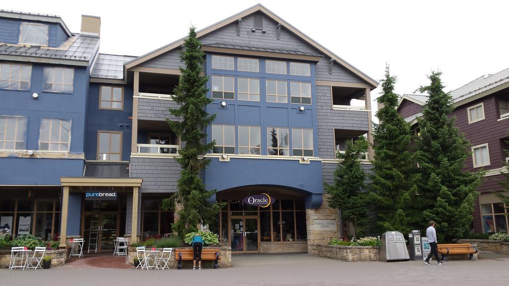 Tyndalstone Lodge 3 Bedroom In The Heart Of Village North Whistler Exterior foto