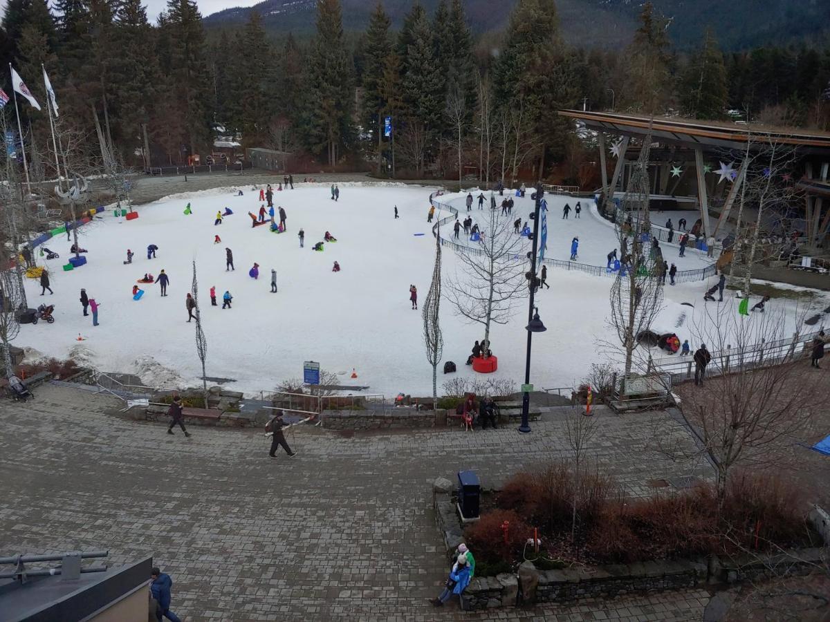 Tyndalstone Lodge 3 Bedroom In The Heart Of Village North Whistler Exterior foto